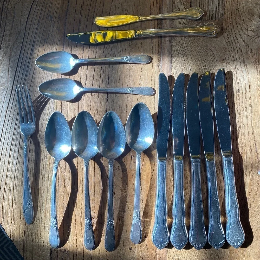 Vintage Flatware Lot - 14 Pc - Roger’s, Tudor, Oneida